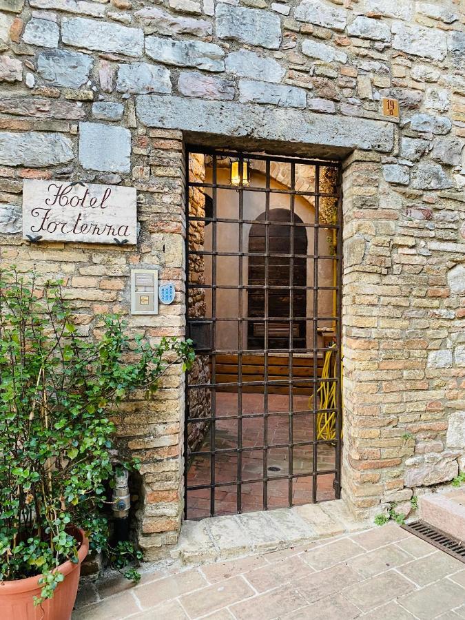 Hotel La Fortezza Asyż Zewnętrze zdjęcie